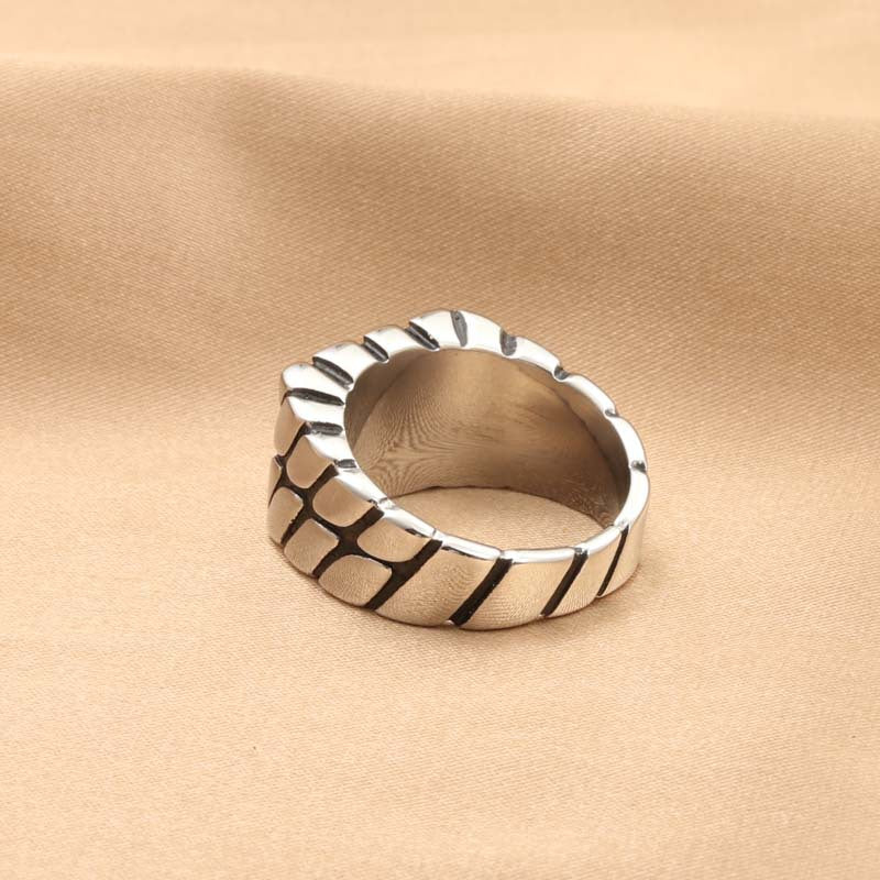 Trendy Men's Titanium Steel Square Striped Ring - Retro Style Jewelry for the Modern Man