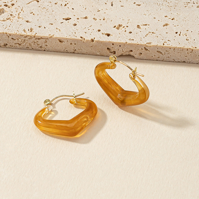 Irregular Amber Resin Earrings with a French Retro Vibe