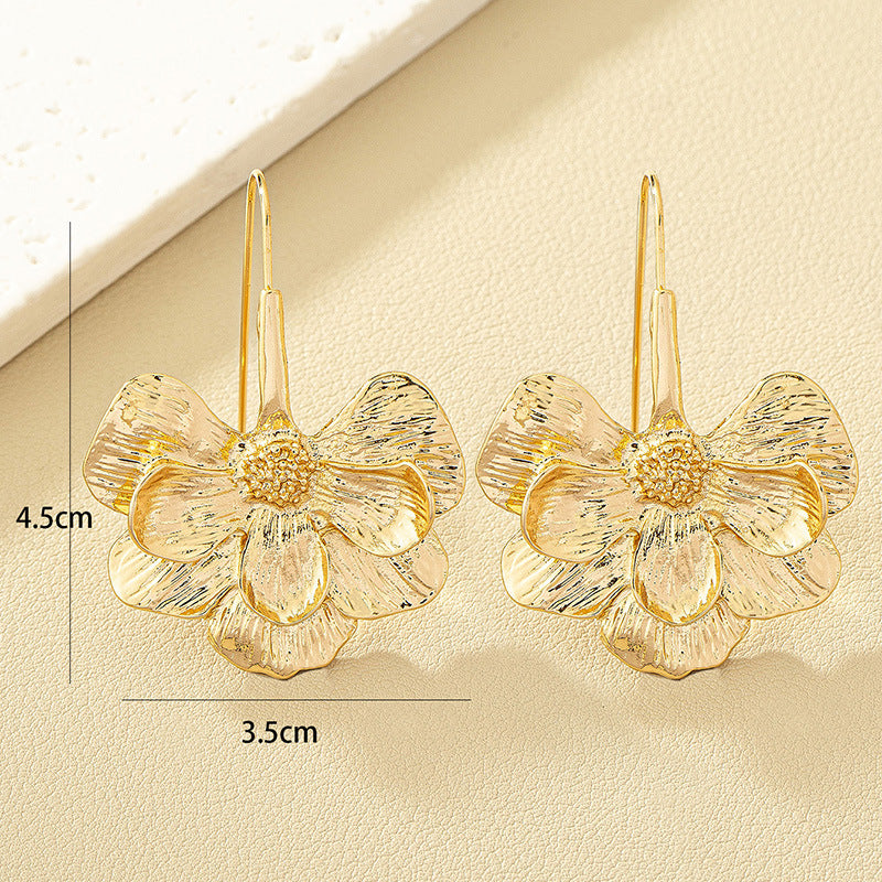 Elegant Floral Textured Stud Earrings - Vienna Verve Collection