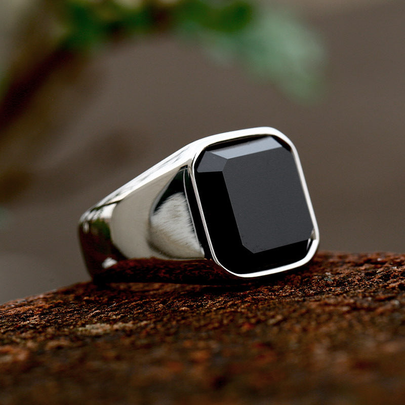 Vintage-Inspired Men's Titanium Steel Ring with Black Agate Inlay – Wholesale Cross-Border Foreign Trade