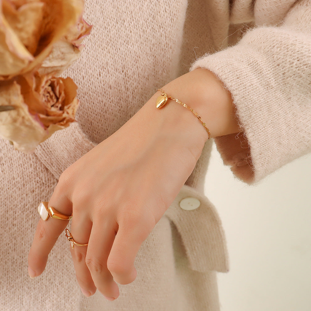 Korean Campus Girl Heart Bracelet with Peach Heart Pendant