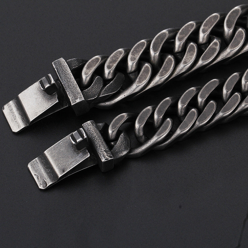 Men's Retro Black Chain Bracelet - Fashionable Rhombus Titanium Steel Jewelry for a Dominant Style