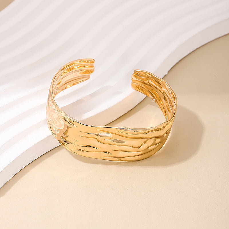 Unique European Style Vienna Verve Bracelet with Irregular Opening