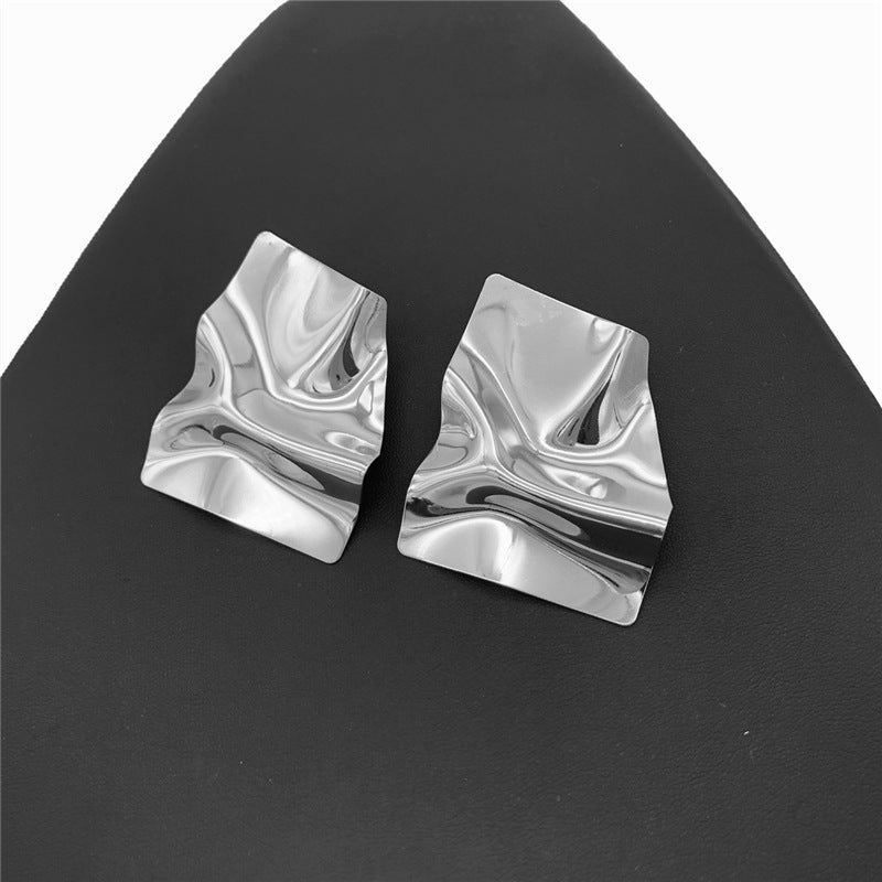 Exaggerated Alloy Earrings from Planderful Collection's Vienna Verve