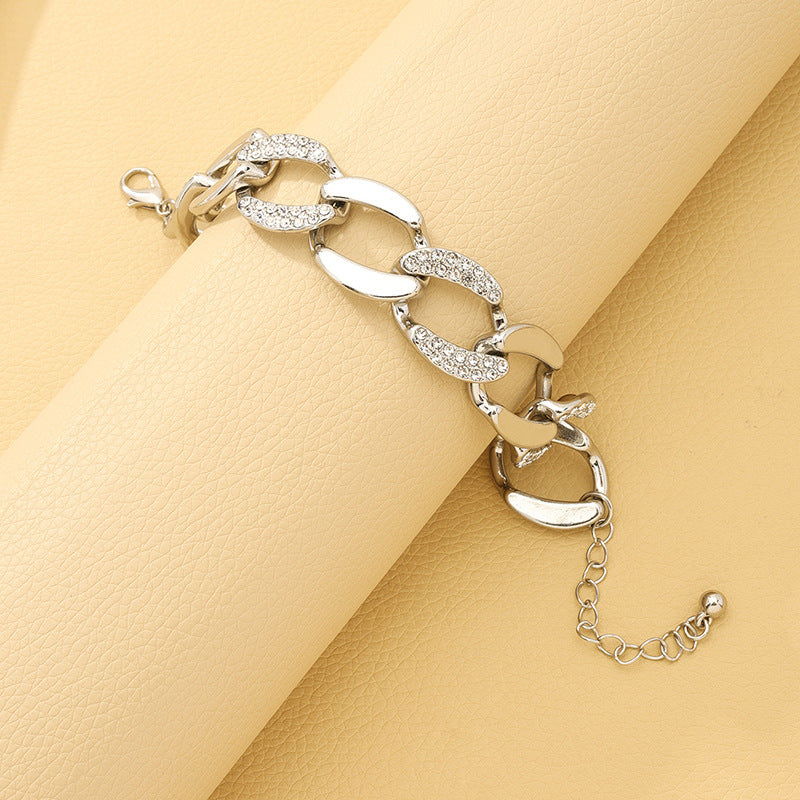 Artisanal Thick Chain Bracelet with Textured Design - Vienna Verve Collection