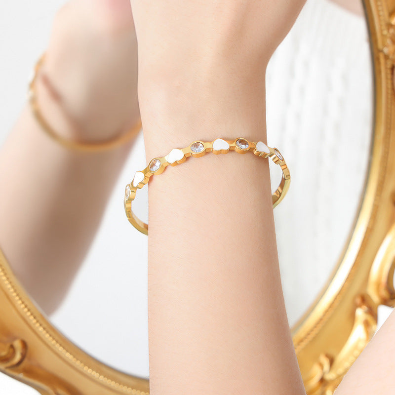 Exquisite French Zircon-Inlaid Retro Bracelet for Stylish Women