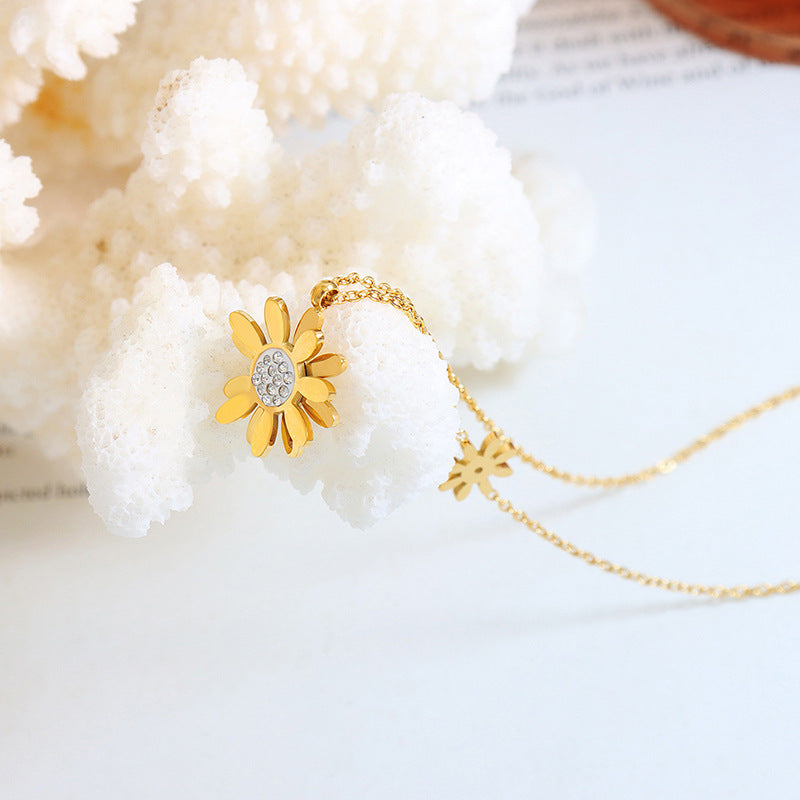 Golden Daisy Zircon Pendant Necklace - Women's Titanium Steel Clavicle Chain