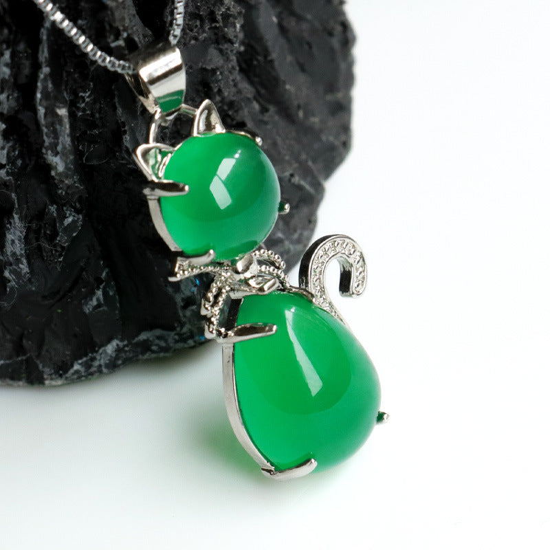 Natural Green Chalcedony Cat Pendant Jewelry