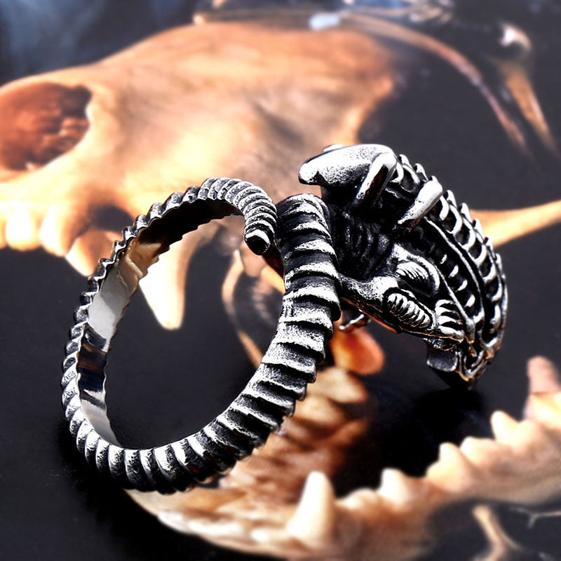 Fierce Mutant Animal Retro Titanium Steel Men's Ring - Bold European and American Jewelry