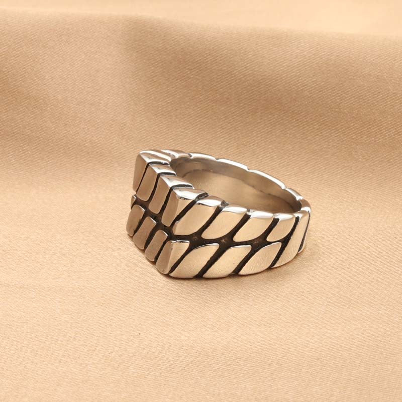 Trendy Men's Titanium Steel Square Striped Ring - Retro Style Jewelry for the Modern Man