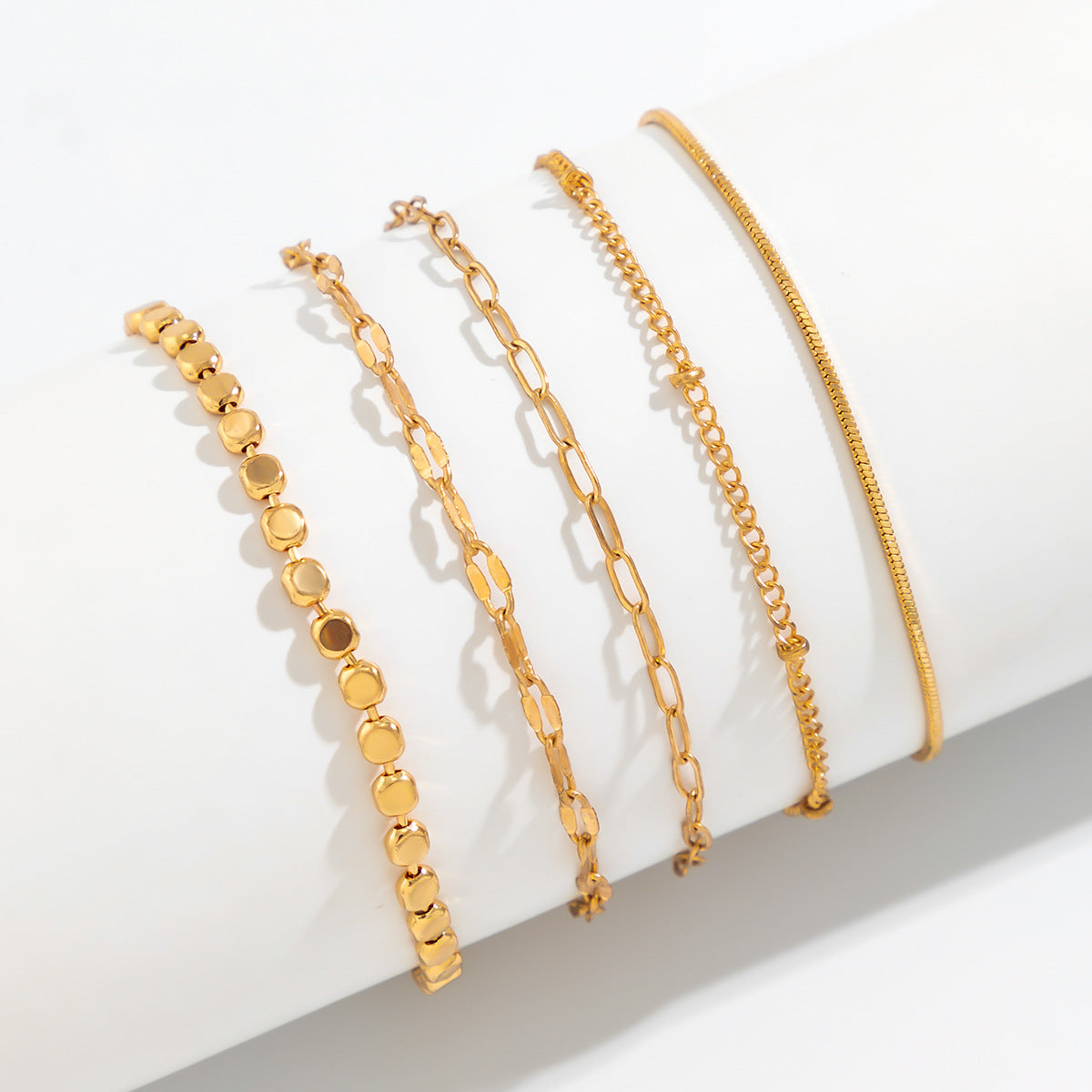 Stylish European and American Gold Bracelet for Women, Elegant and Slim, Delicate Foldable Cuban Chain, Unique Paper Clip Chain Bracelet.