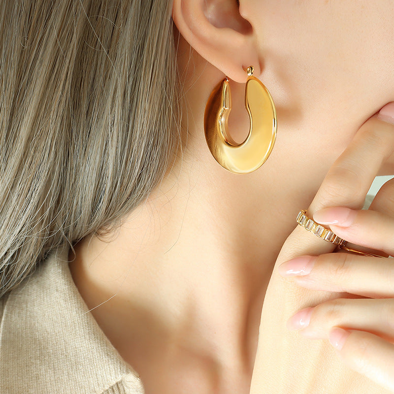 Golden Goddess U-Shaped Earrings - Exquisite European Design