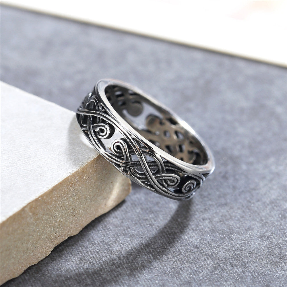 Men's Retro Hollow Pattern Titanium Steel Ring