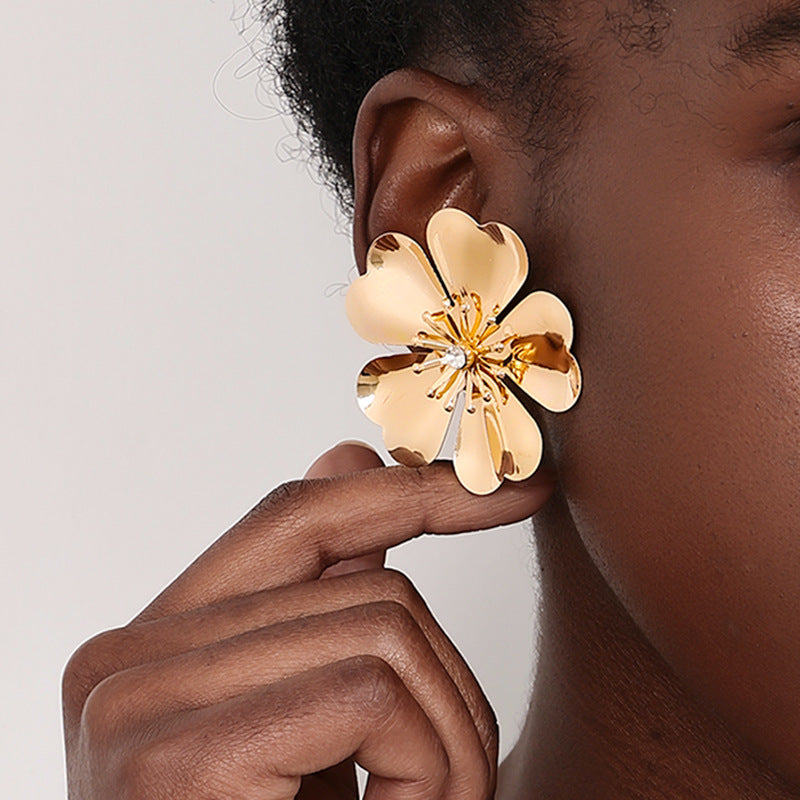 Exaggerated Large Flower Earrings with Sweet Instagram Vibe - Street Style Heart Petal Women's Earrings