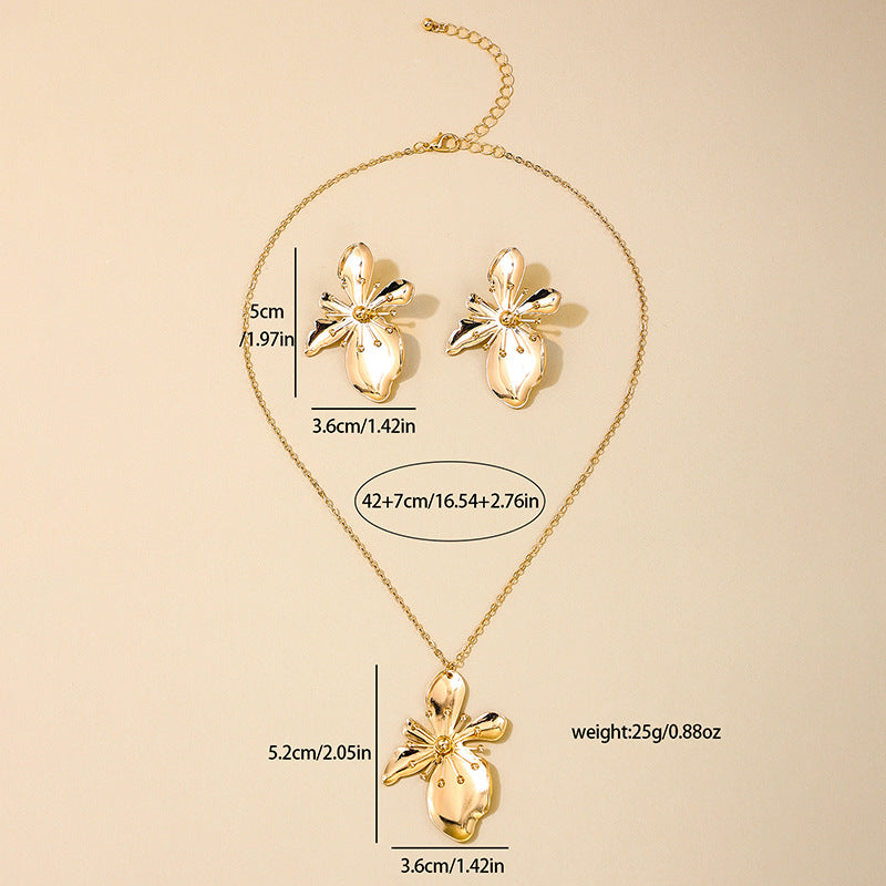 Exaggerated Floral Jewelry Set - Vienna Verve Collection