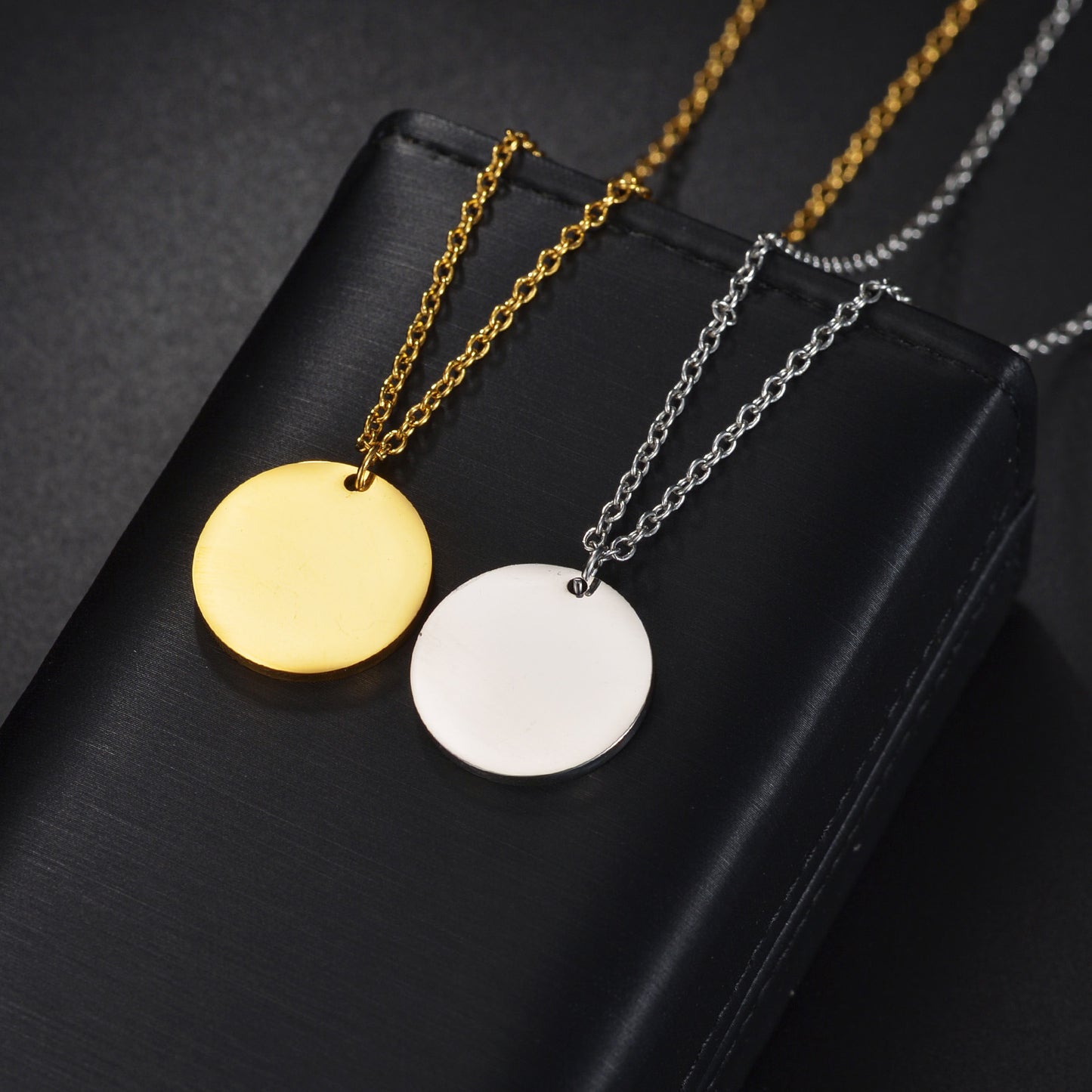 Stylish Stainless Steel O-shaped Necklace for Men and Women