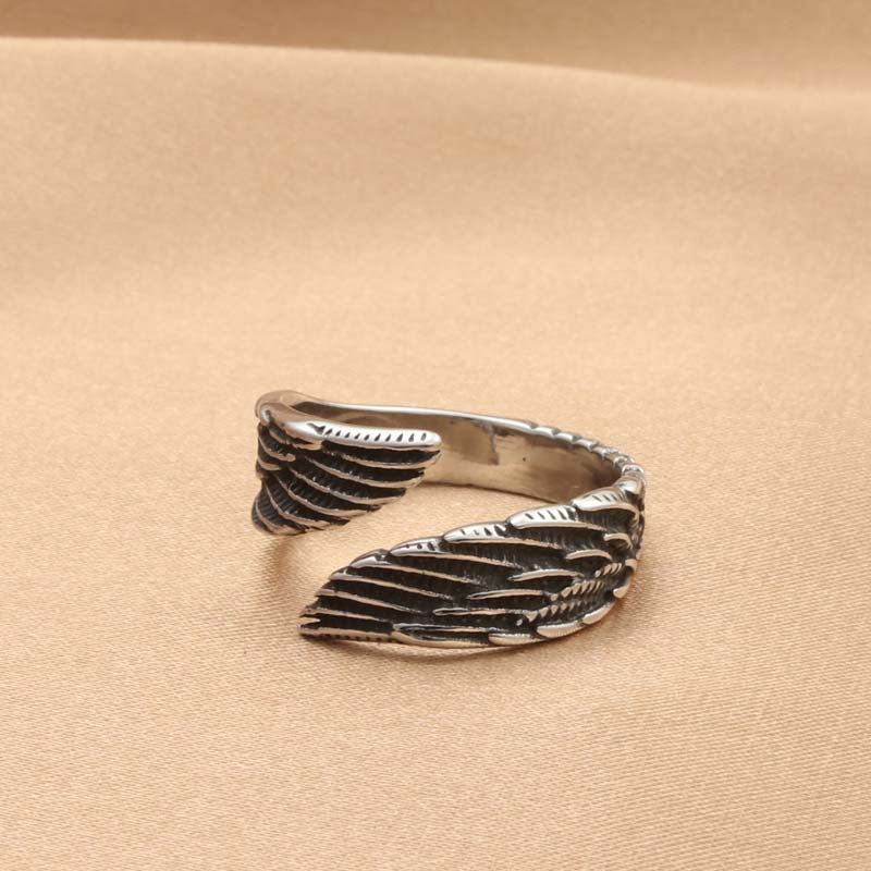 Retro Titanium Steel Wing Ring for Men - Trendy Animal-Inspired Feather Design