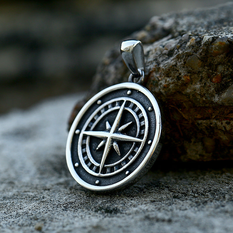 Vintage-Inspired Stainless Steel Compass Pendant for Men - Hip-Hop Titanium Steel Jewelry