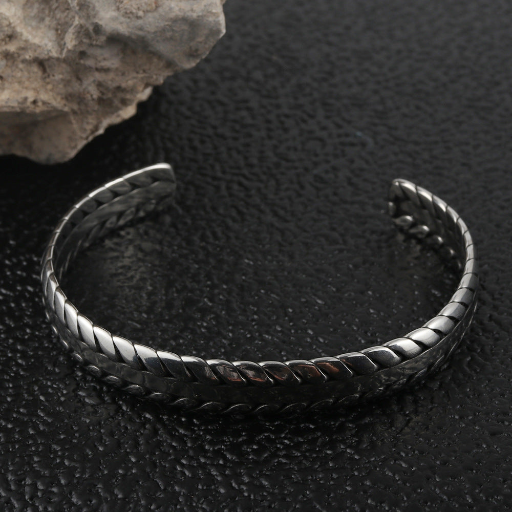 Titanium Steel Woven Bracelet for Men – Modern Fashion Statement in Stainless Steel