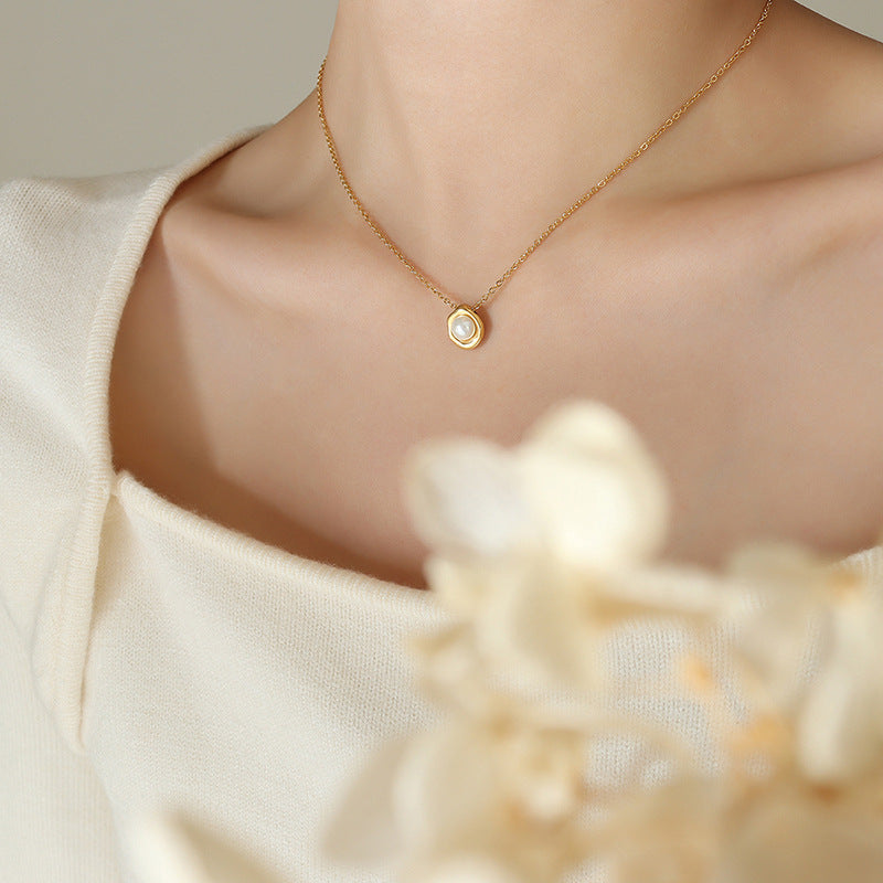 Elegant 18K Gold-Plated Titanium Steel Necklace with Shell Pearl Accent