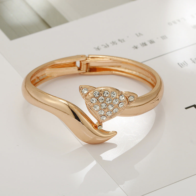 European Charm Asymmetrical Rhinestone Bracelets for Fashion-Forward Women