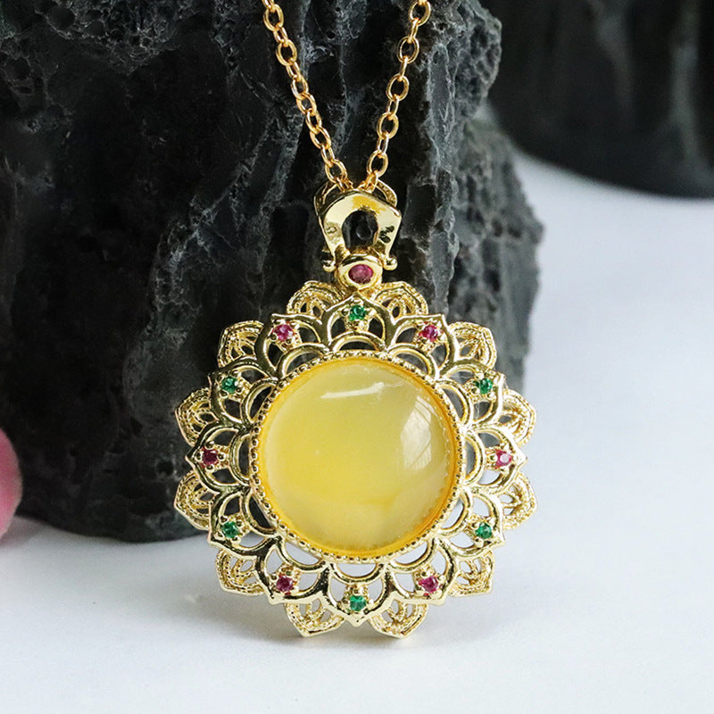 Sunflower Hollow Amber Pendant Necklace - Fortune's Favor