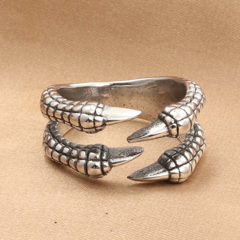 Titanium Steel Retro Claw Ring for Men - Bold Animal-Inspired Accessory