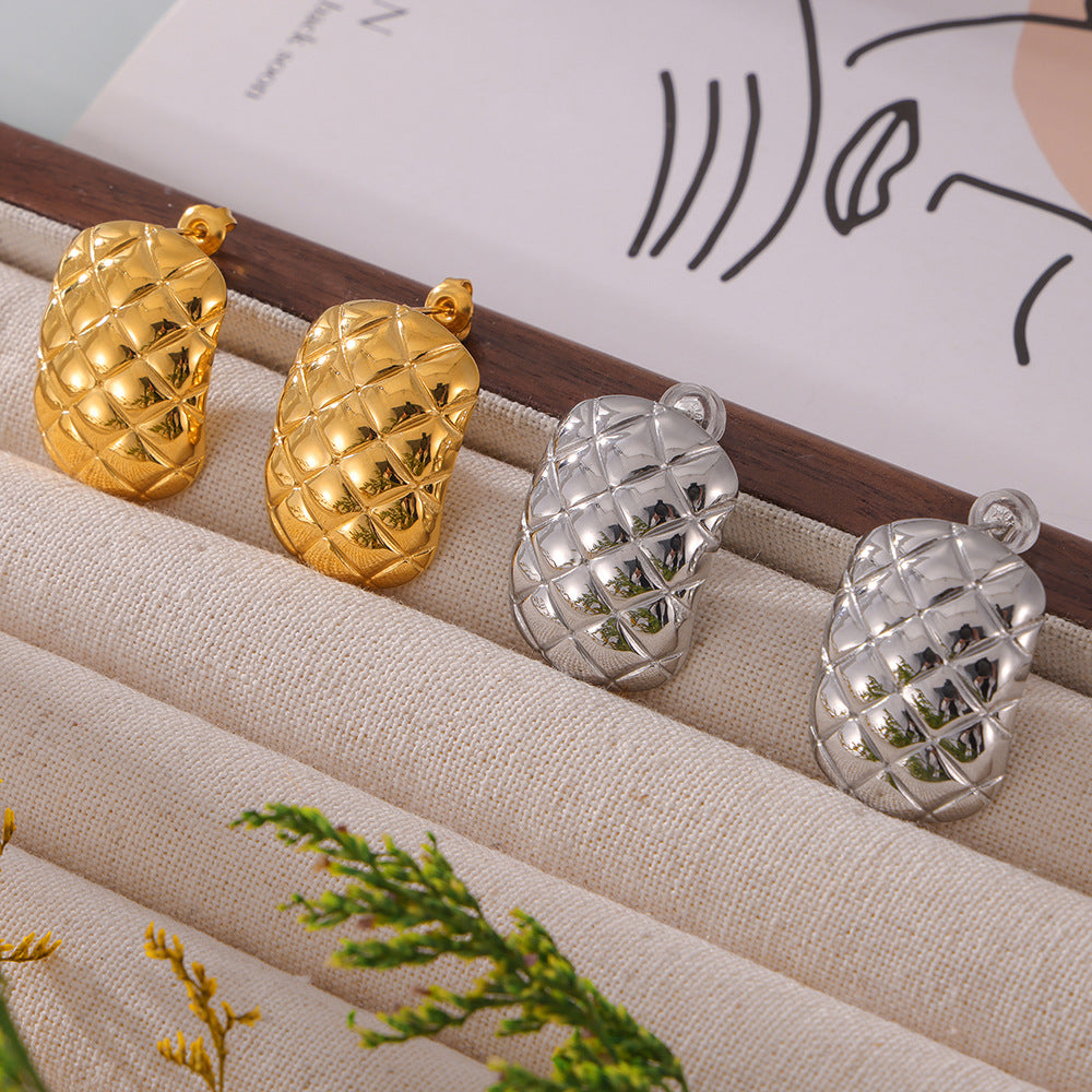 Golden Geometric Diamond Earrings with a Retro Twist