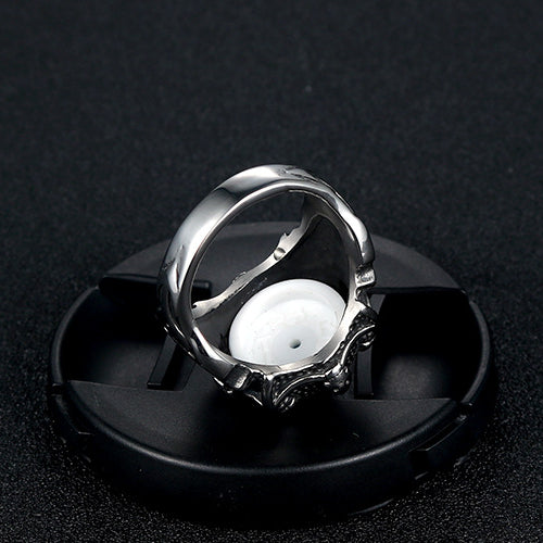 Punk-Inspired Domineering Demon's Eye Titanium Steel Ring for Men - Customizable Pupil Design