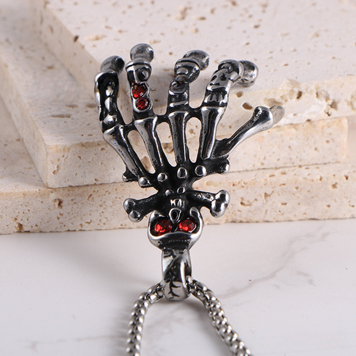 Haunting Red-Eyed Skull Ghost Claw Pendant Necklace for Men - Retro Fashion Accessory