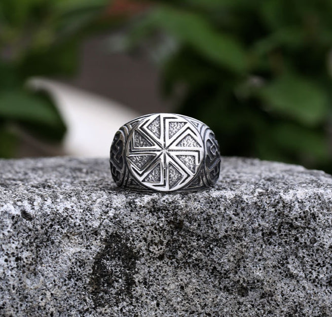 Viking-Inspired Retro Titanium Steel Men's Ring - Durable Stainless Steel Fashion Accessory