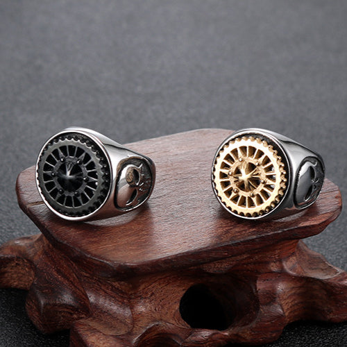 Titanium Steel Skull Ring for Men - European and American Retro Rotatable Gear Design