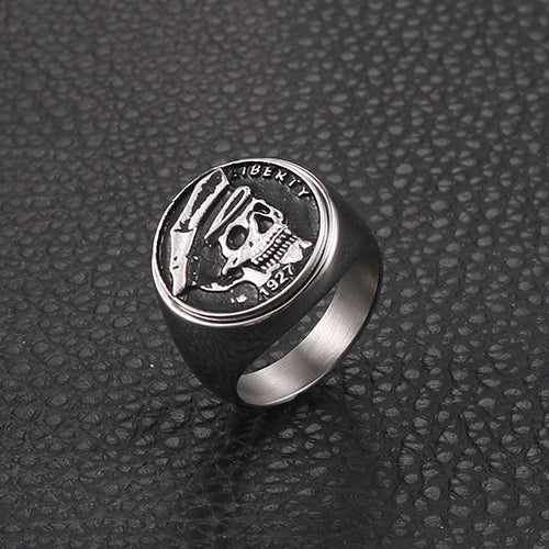 Titanium Steel Warlord Skull Ring for Men - Personalized Retro Fashion Jewelry