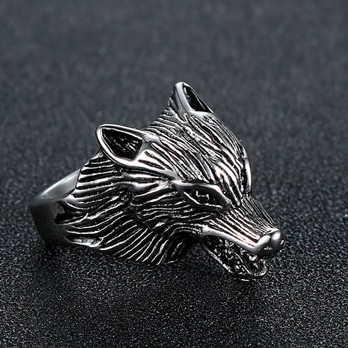 Titanium Steel Wolf Head Ring - Bold Men's Fashion Jewelry for the Modern Man