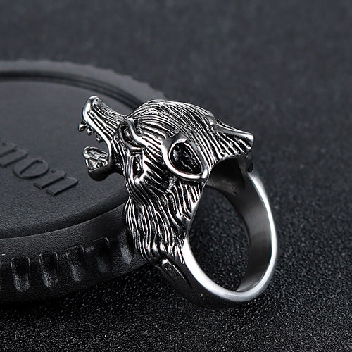 Titanium Steel Wolf Head Ring - Bold Men's Fashion Jewelry for the Modern Man