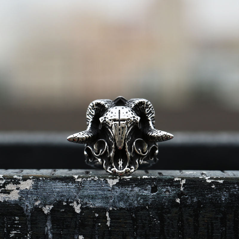 Personalized Viking Horns Skull Ring for Men - Durable Titanium Steel Design