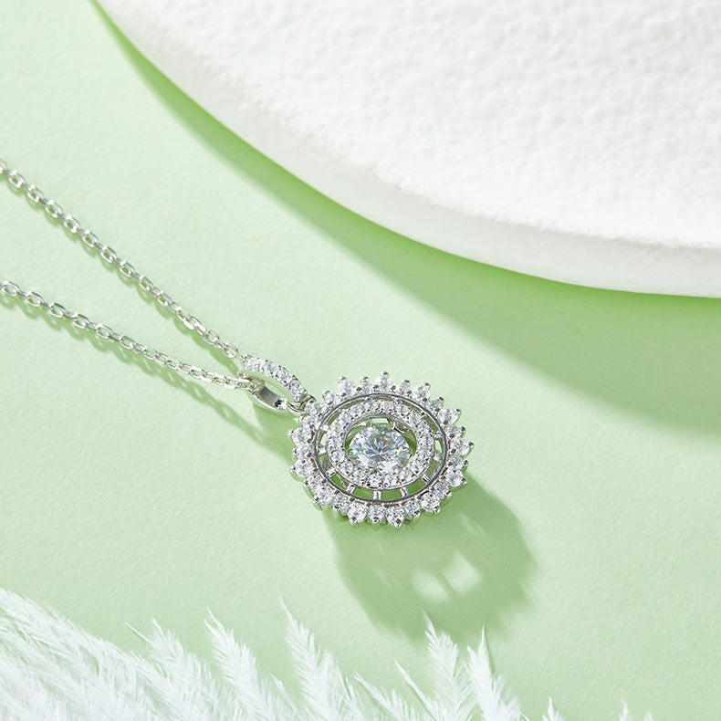 Luxury Circular Halo 0.5 Carat Round Cut Moissanite Necklace