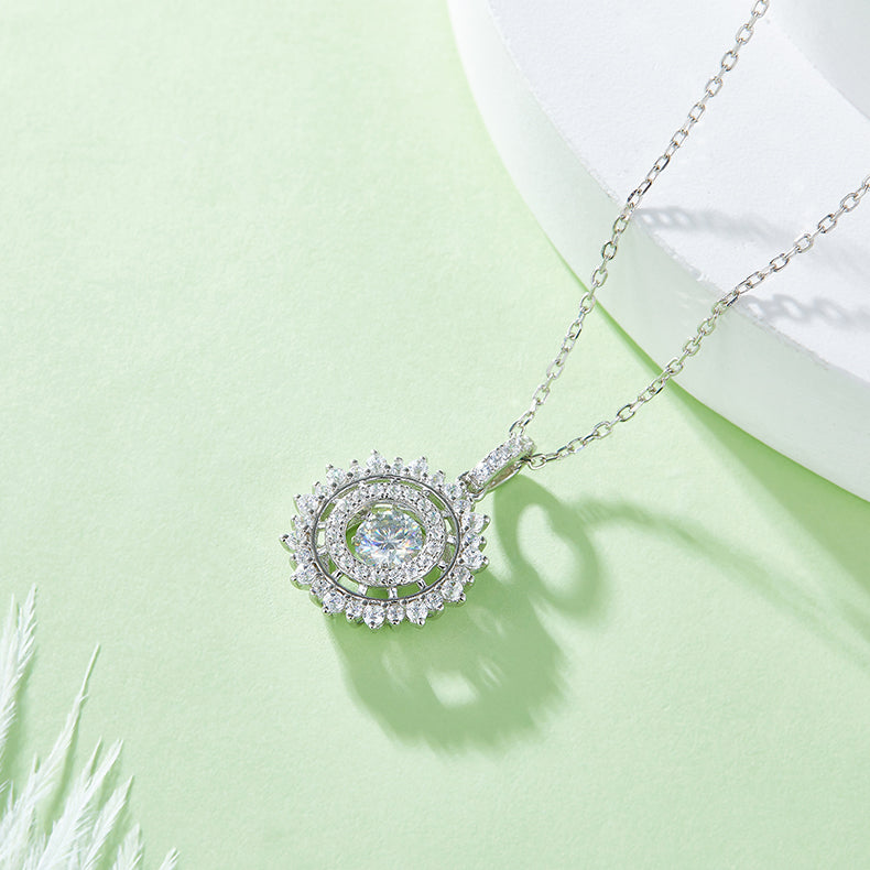 Luxury Circular Halo 0.5 Carat Round Cut Moissanite Necklace