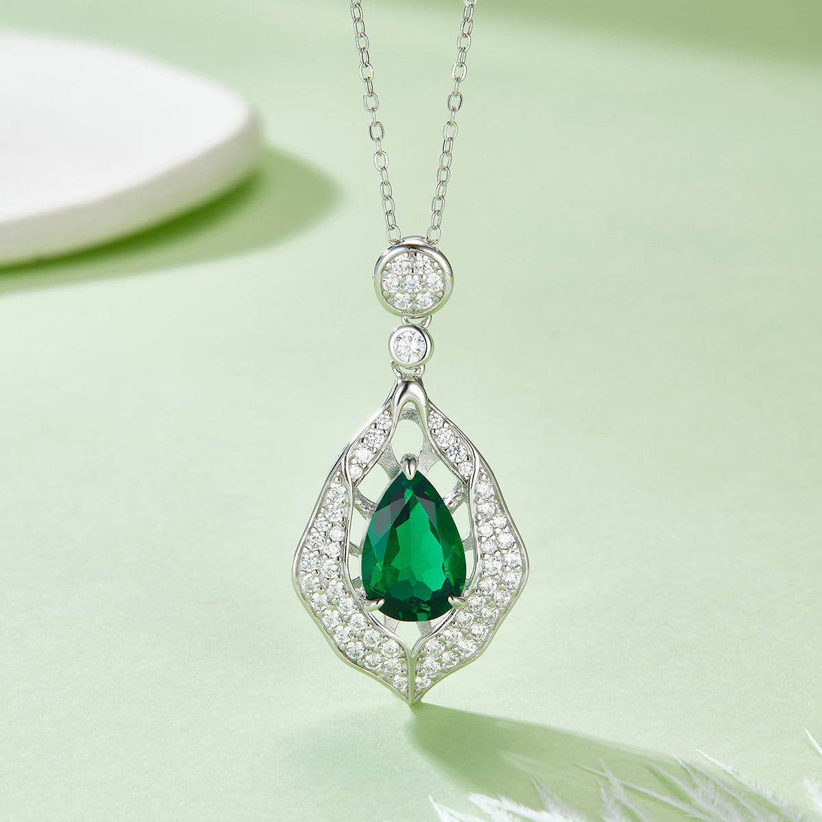 4.0 Carat Pear-Shaped Lab-Created Emerald Pendant Necklace in S925 Silver Plated White Gold