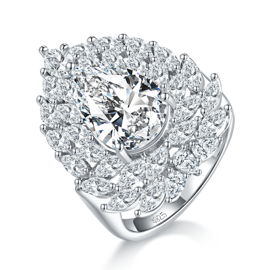 Luxury 4.0 Carat Pear-Shaped Moissanite Ring in S925 Silver Plated Platinum