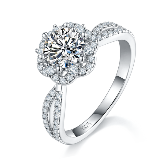 1.0 Carat Round Moissanite Flower Halo Ring in S925 Silver Plated Platinum