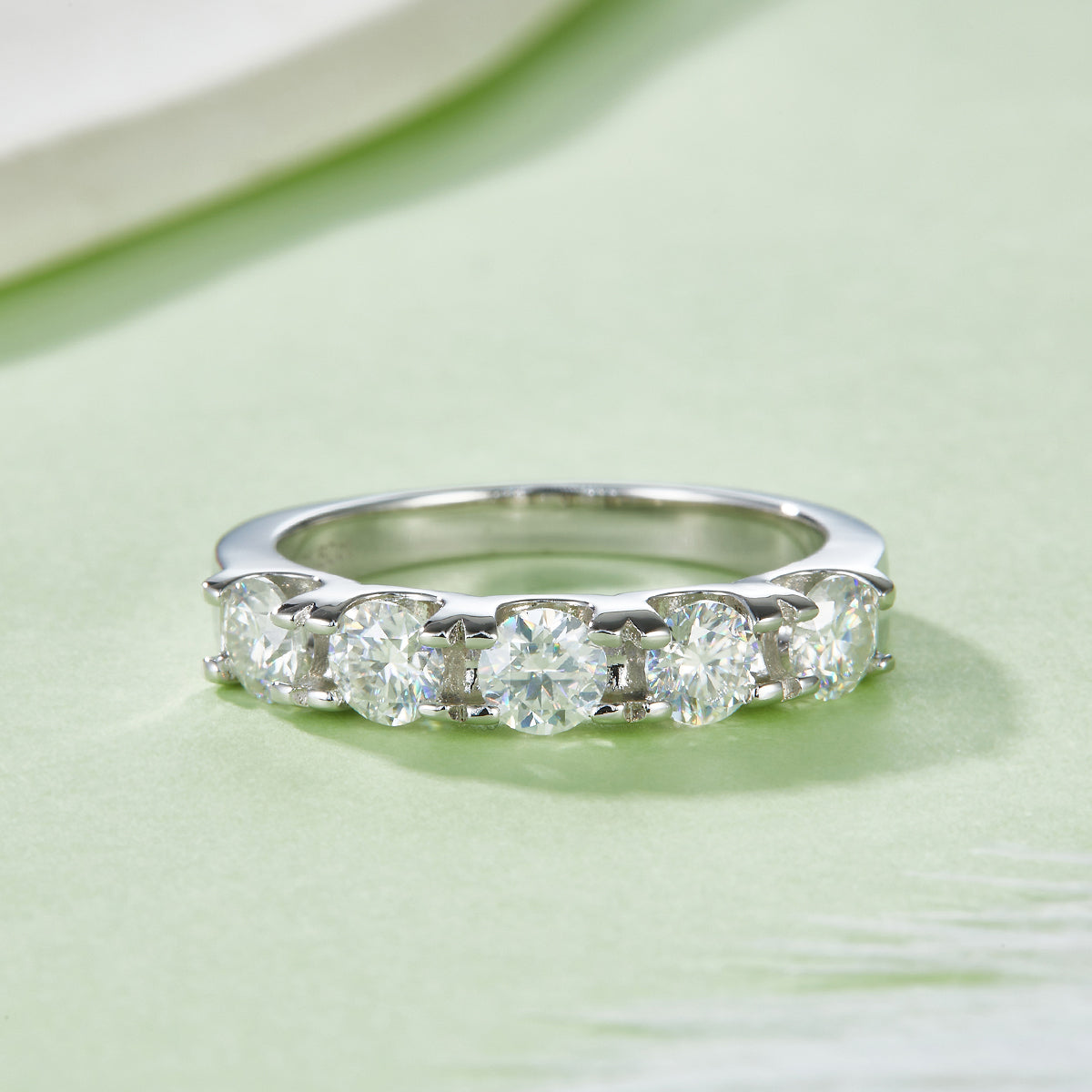 Five Delicate Round Moissanite Rings in S925 Silver-Plated Platinum