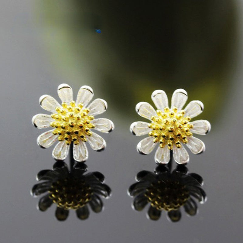 Small Daisy Flower Silver Studs Earrings for Women