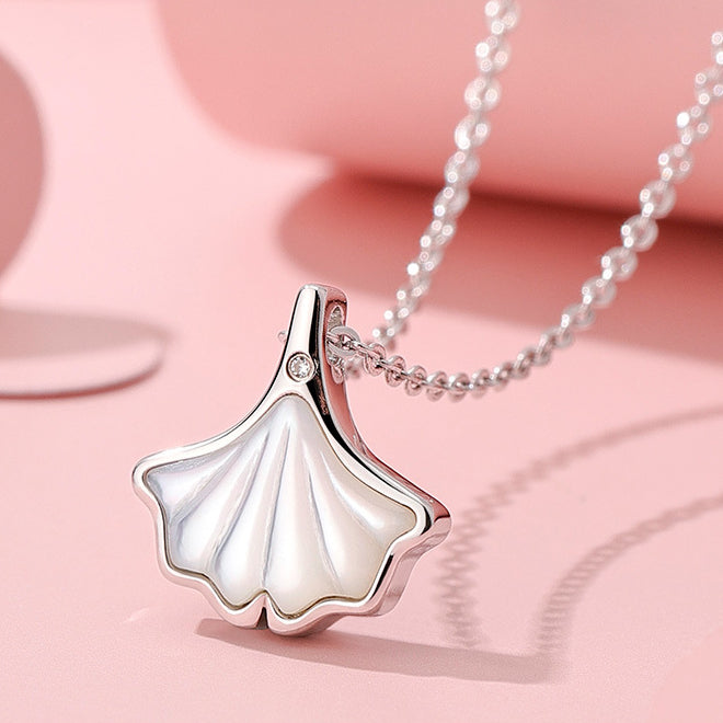 Mother of Pearl Shell Pendant Silver Necklace for Women