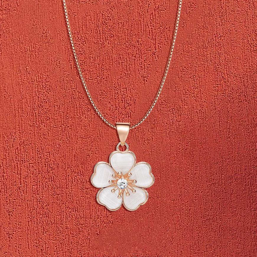 Mother of Pearl Petals Flower Pendant Silver Necklace for Women