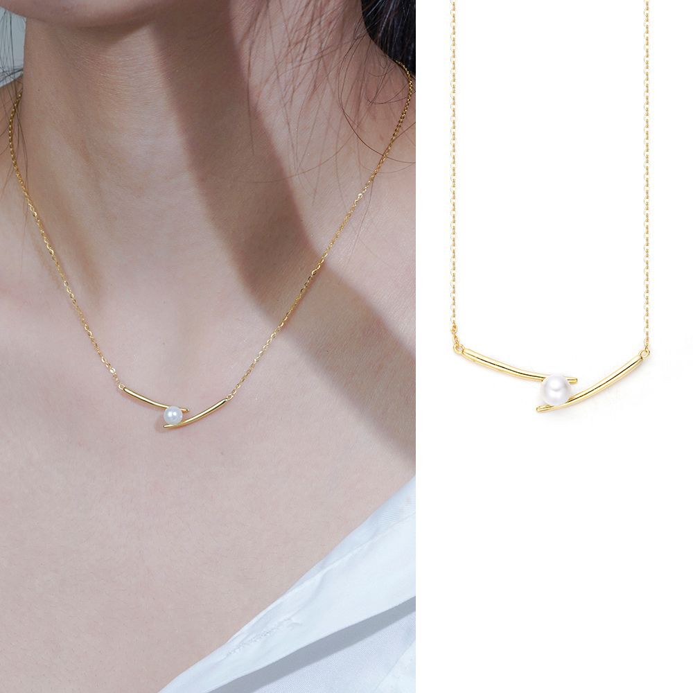 Gold Colour Natural Pearl Irregular Pendants Collarbone Necklace for Women.