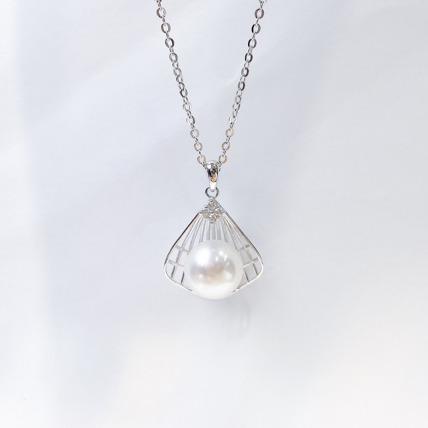 Natural Freshwater Pearl Hollow Fan-shape Pendant Silver Necklace for Women