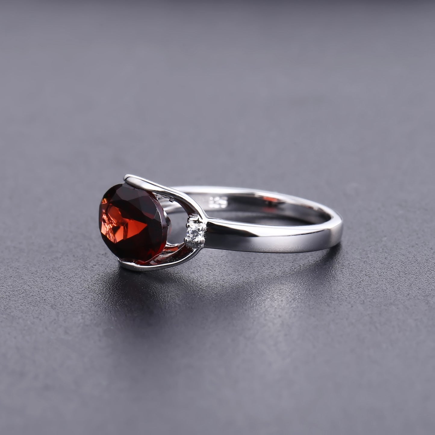 Natural Garnet Oval Shape Silver Ring for Women