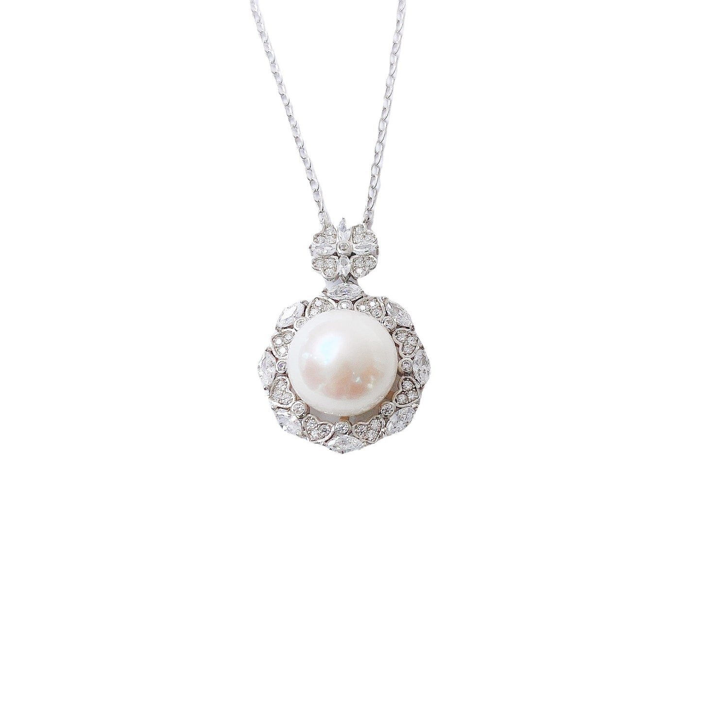 Natural Freshwater Pearl Soleste Halo with Zircon Clover Pendant Silver Necklace for Women