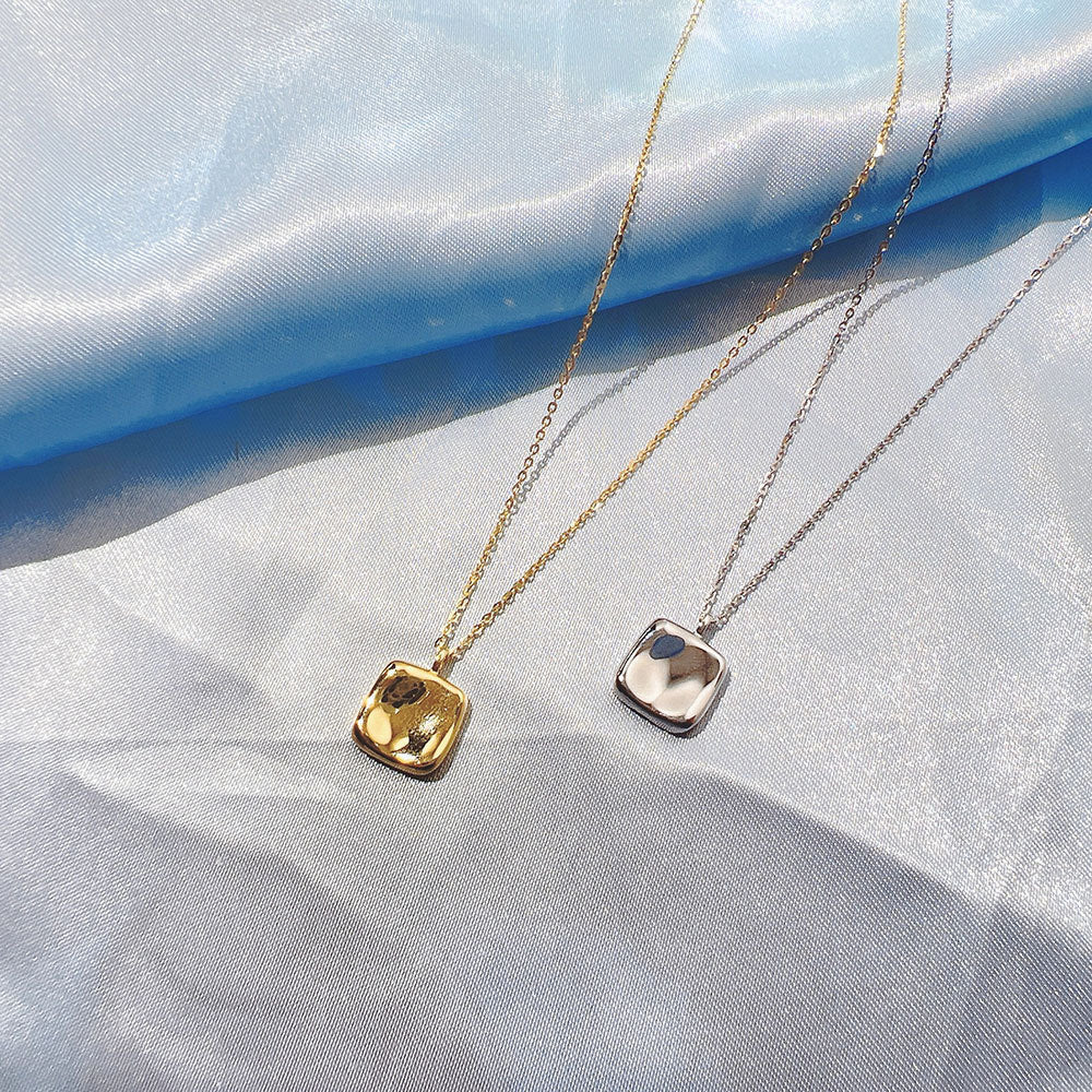 (Two Colours) Geometric Square Pendants Collarbone Necklace for Women